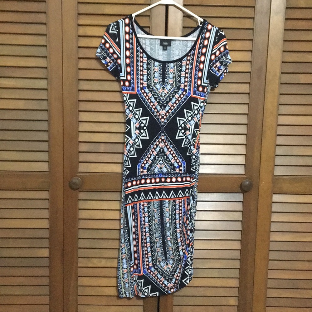 Patterned fitted dress